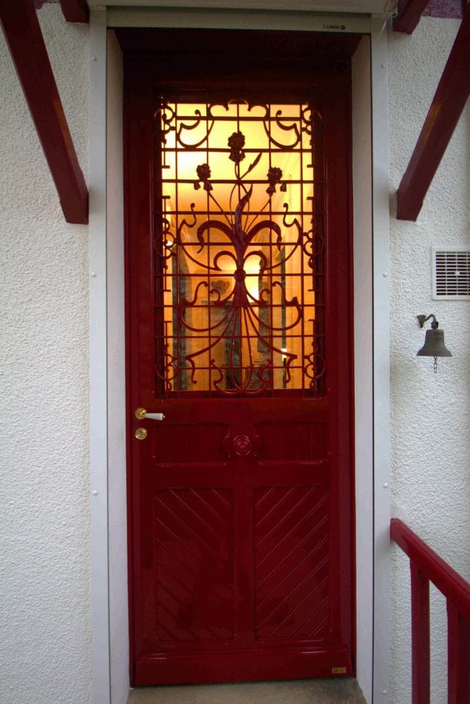 reproduction isolante d'une porte ancienne